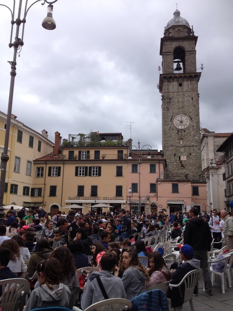 Bancarellino piazza di Pontremoli scuola lettura