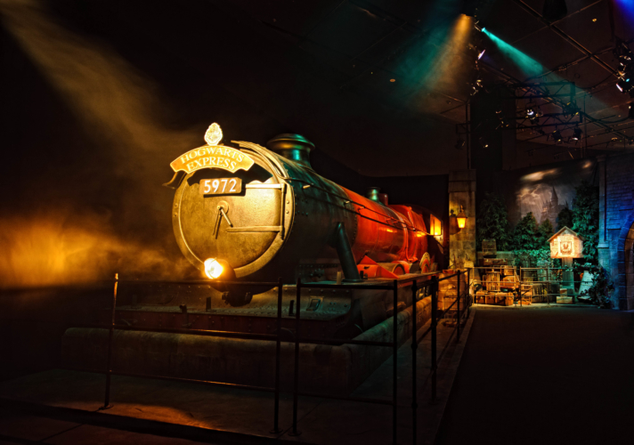 Hogsmeade-Station-1-712x500.jpg